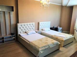 Отель Royal M Нур-Султан Двухместный номер с 2 отдельными кроватями-2