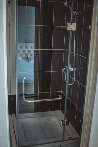 Отель Royal M Нур-Султан Двухместный номер с 2 отдельными кроватями-5